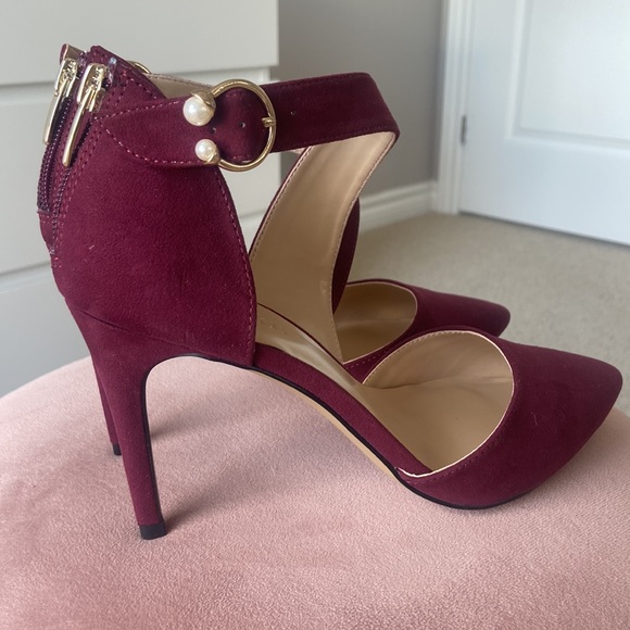 Burgundy Heels with Gold & Pearl Detailing - Picture 7 of 7